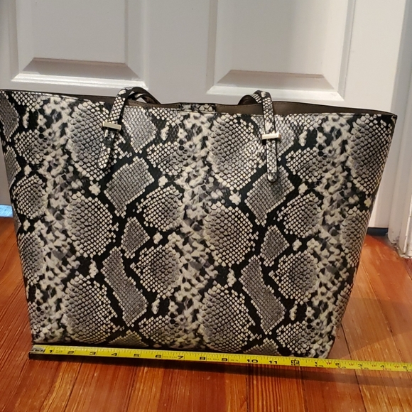 H&M tote. - Picture 6 of 8